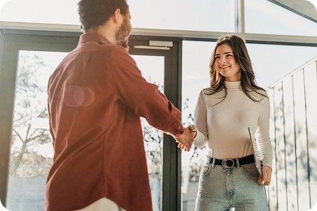 how does franchising work