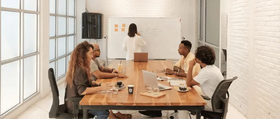 Balancing Corporate Rules and Local Innovation