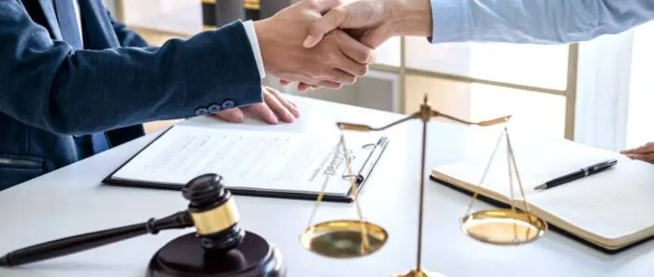 Should You Hire a Franchise Lawyer? A Complete Guide for ...