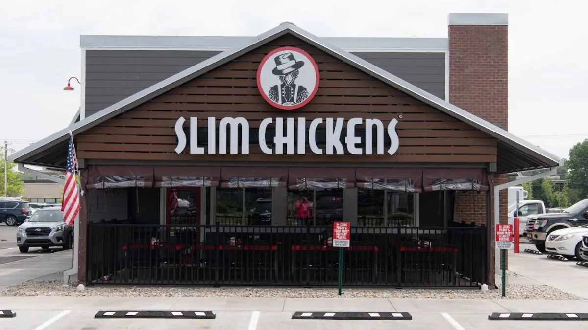 Slim Chickens Franchise Lawsuit Grows as EEOC Case Emerges