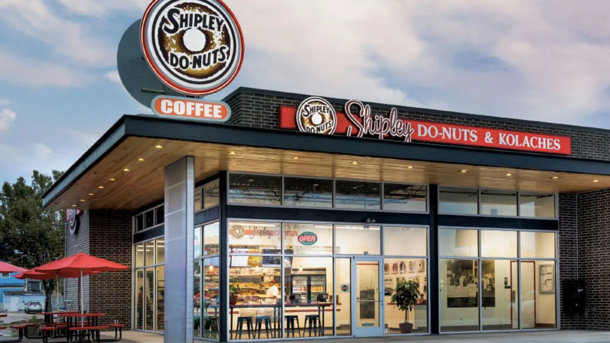 Tropical Smoothie Franchisee Adds Shipley Do-Nuts Locations
