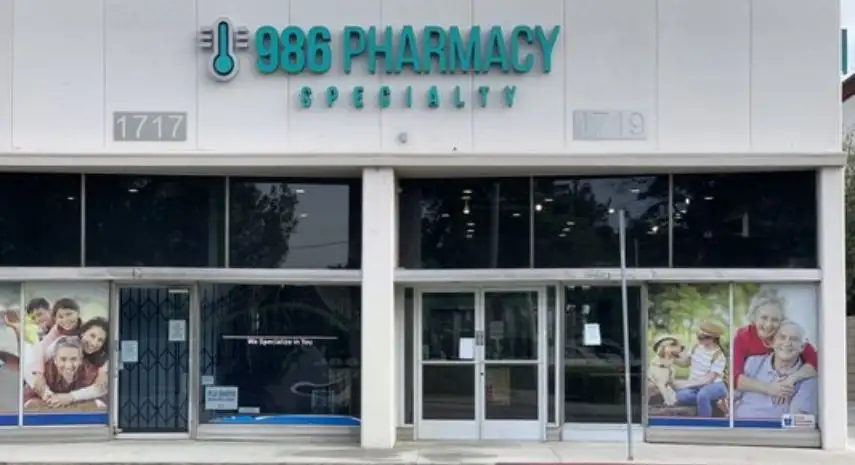 986 Pharmacy Franchise Cost, Fees & Opportunity 2026