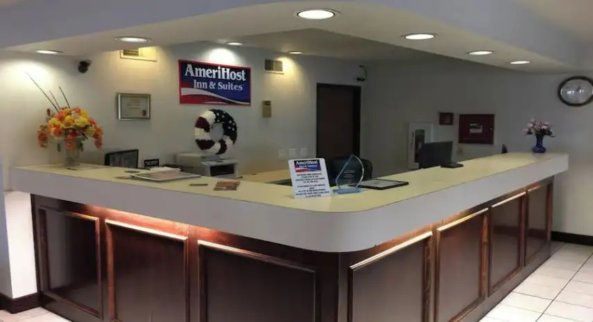 AmeriHost Inn & Suites USA Franchise Opportunity