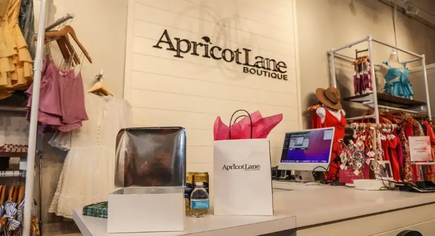 Apricot Lane Boutique USA Franchise For Sale image 2