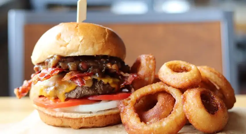 Bagger Dave’s Franchise Cost, Fees & ROI Opportunity