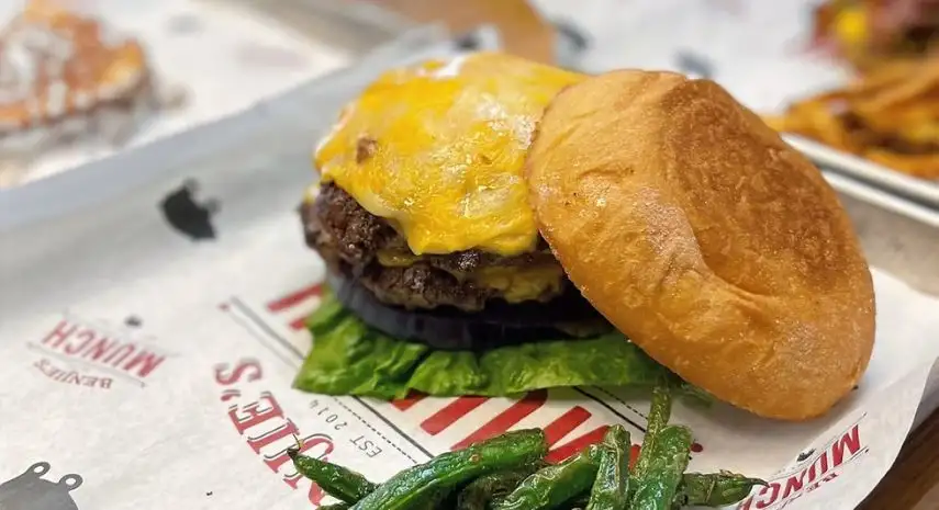 Benjie's Munch USA Franchise For Sale