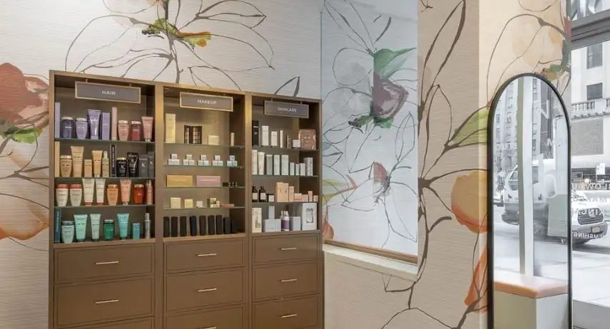 Blushington Franchise Opportunity image 3