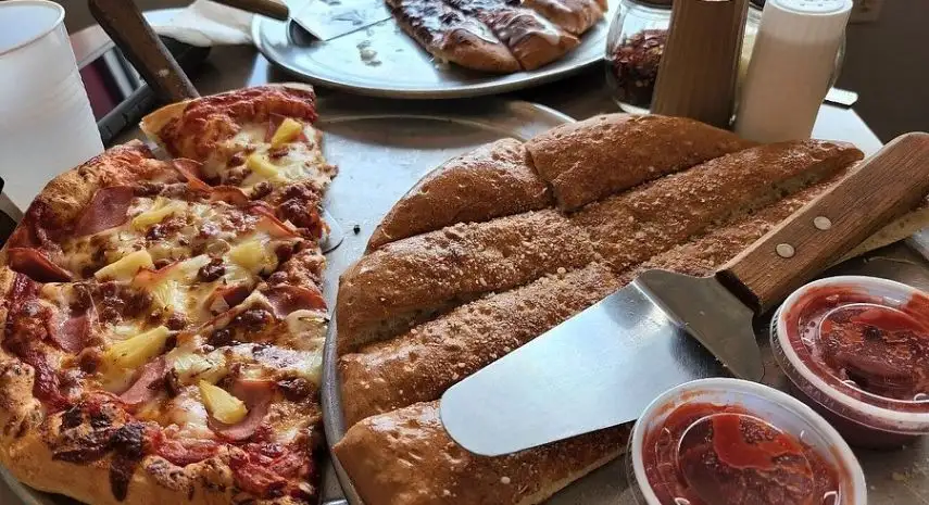 Breadeaux Pizza USA Franchise Opportunity image 3