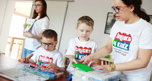 Bricks 4 Kidz Canadian