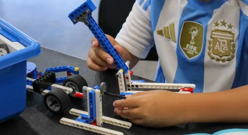 Bricks Bots & Beakers USA Franchise For Sale image 4