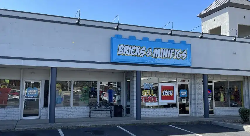 Bricks & Minifigs Franchise For Sale – Cost & Investment