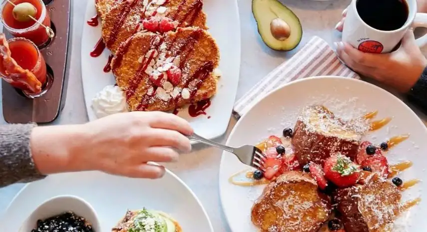 Broken Yolk Cafe USA Franchise Opportunity image 3