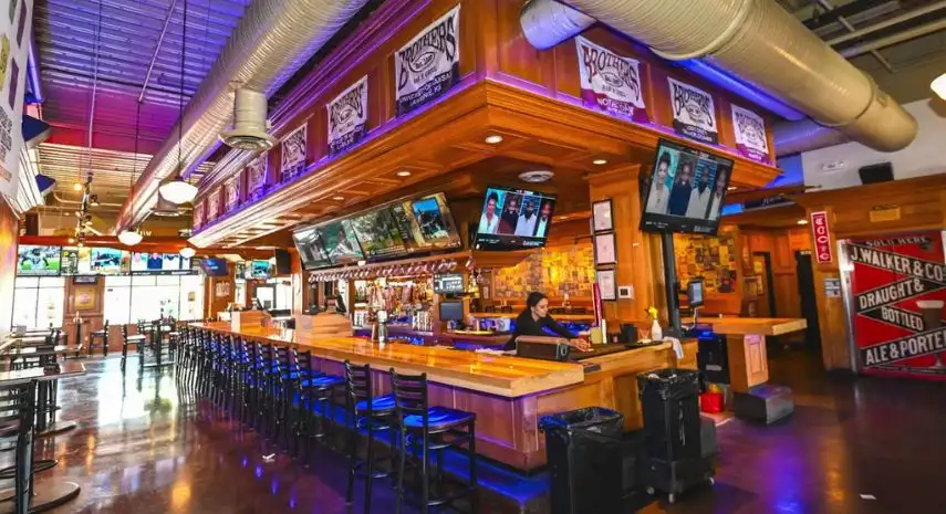 Brothers Est. 1967 Bar & Grill USA Franchise For Sale image 4