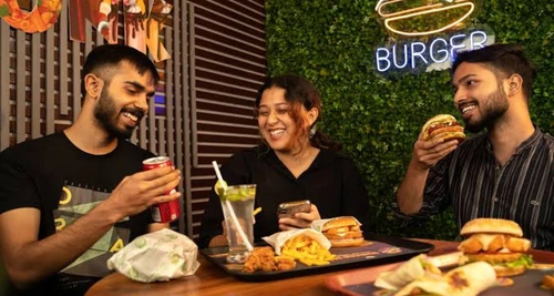 Burger Monk Franchise Cost, Fees, Opportunity