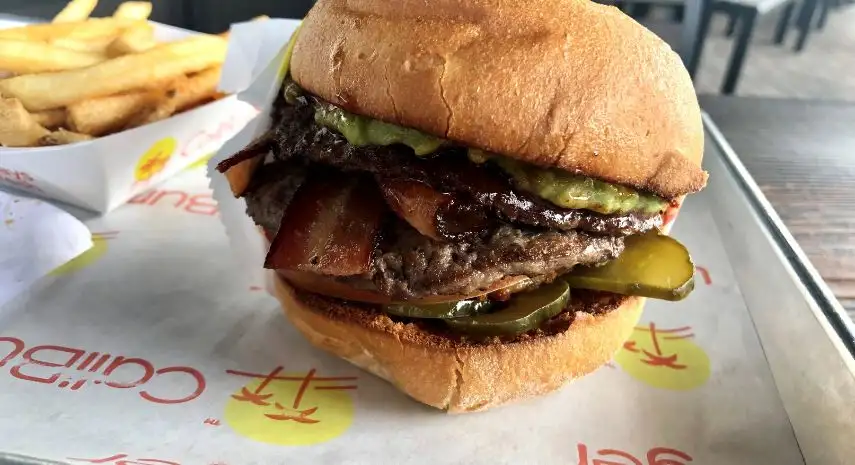 CaliBurger Franchise Opportunity USA image 2