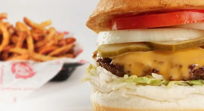 Cheeburger Cheeburger USA Franchise Opportunity image 4