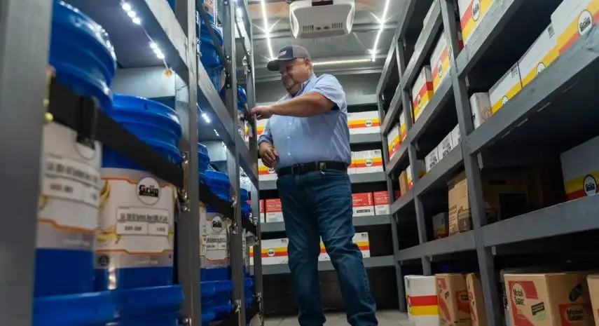 Chirinos Mobile Auto Store USA Franchise Opportunity image 3