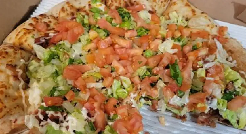 Cloverleaf Pizza USA Franchise Opportunity image 4