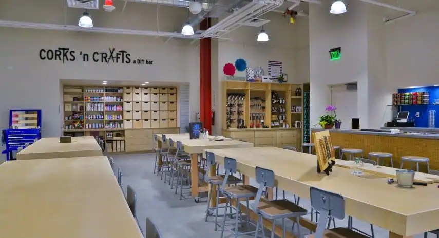 Corks 'N Crafts Franchise Opportunity in the USA image 2