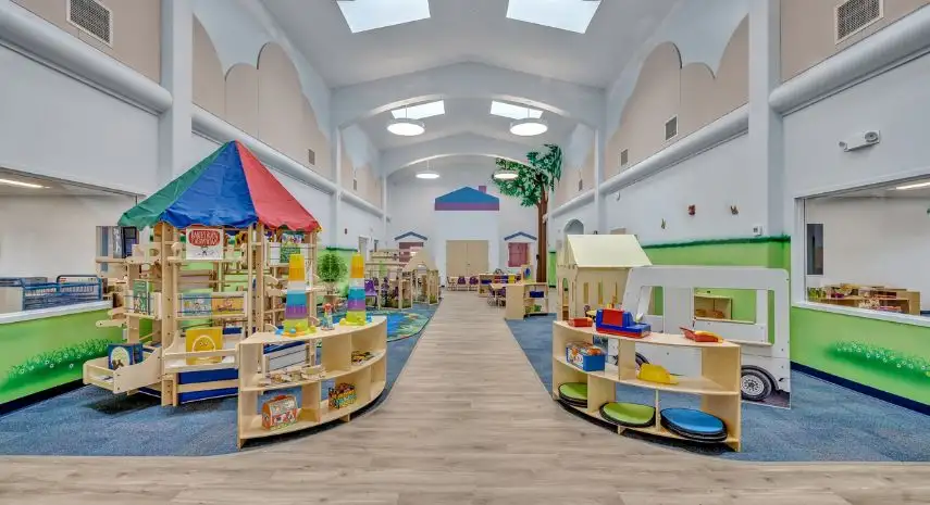 Creative World School USA Franchise Opportunity image 3