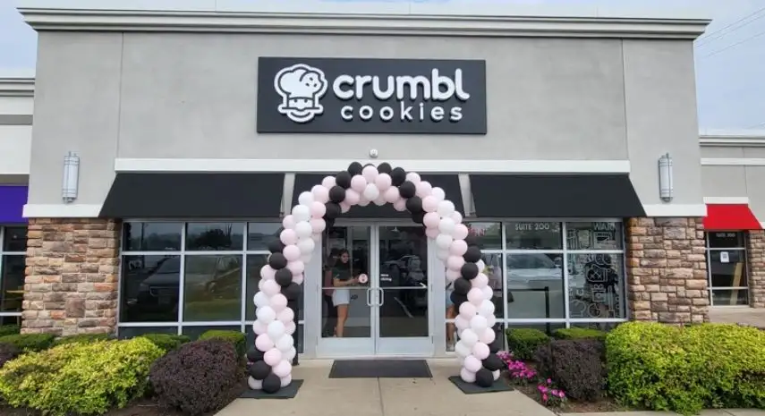 Crumbl Cookies USA Franchise Opportunity image 2