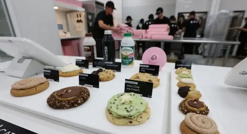 Crumbl Cookies USA Franchise Opportunity