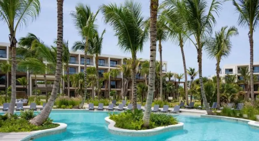 Curio Collection by Hilton Franchise – USA image 3