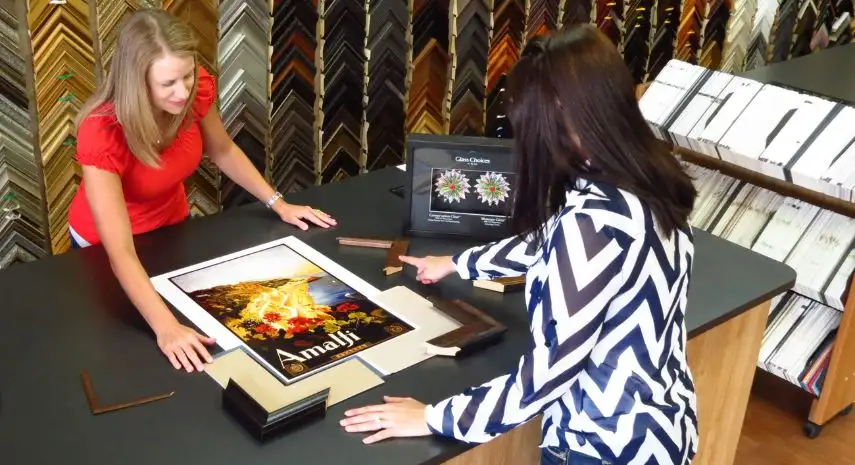 Deck the Walls USA Franchise For Sale