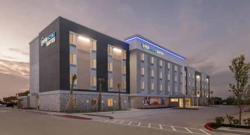 Everhome Suites Franchise Opportunity image 2