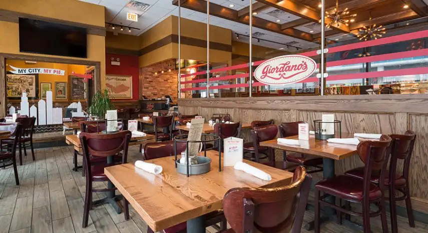 Giordano’s Pizza Franchise Opportunity | deep dish pizza image 3