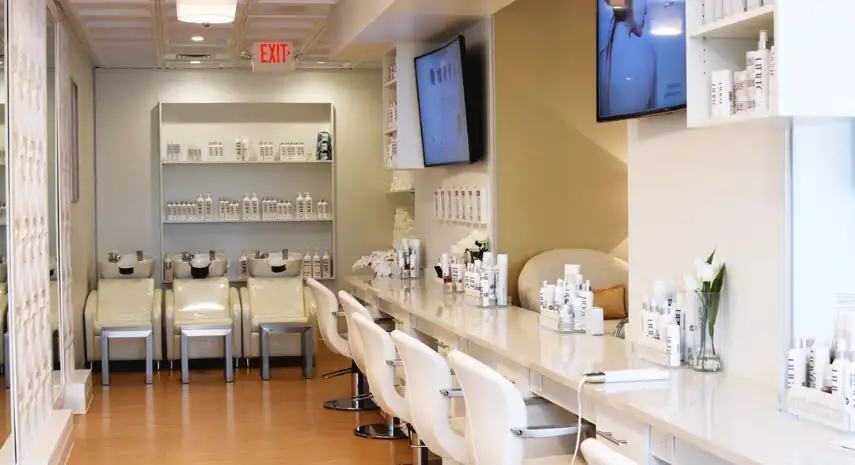 Glosshouz  | spa & beauty