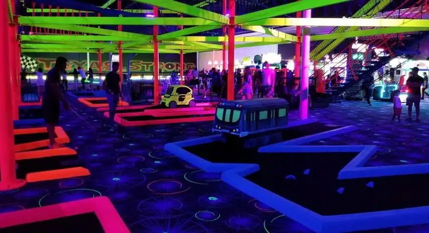 Glowzone  | family entertainment