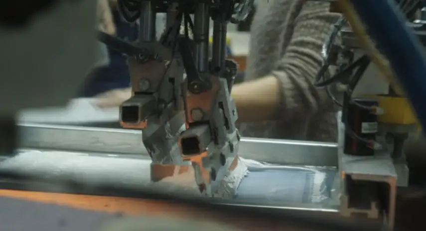 Groggy Dog  | embroidery & apparel