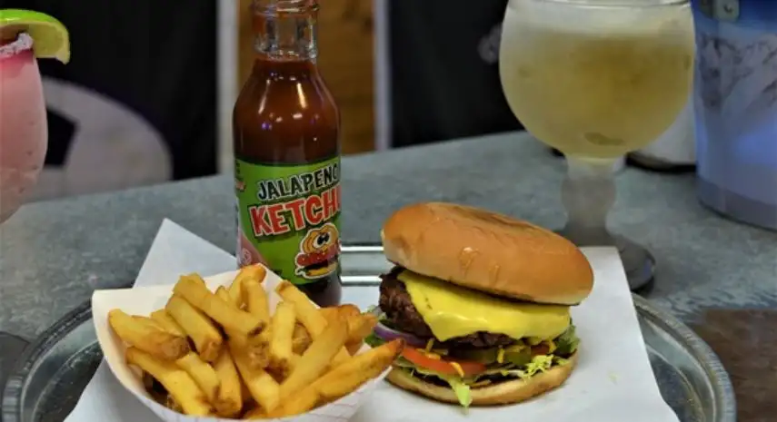 Grumps Burgers Franchise Opportunity | burger restaurant image 4