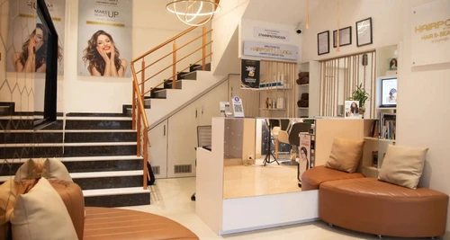HAIRPORT LOUNGE Franchise Cost, Fees, Opportunity