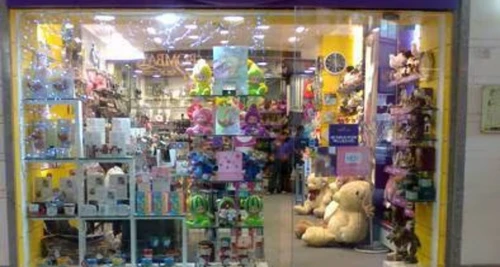 Hallmark Franchise Cost, Fees, Opportunity