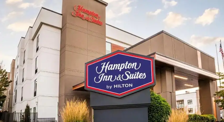 Hampton Inn & Suites