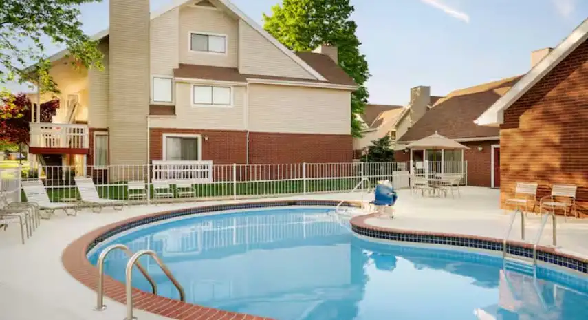 Hawthorn Suites by Wyndham Franchise Opportunities