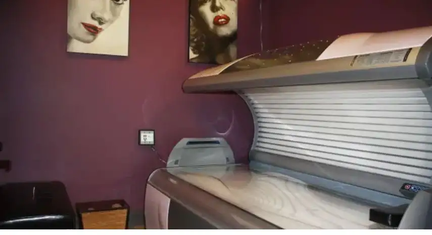 Hollywood Tans Franchise  For Sale