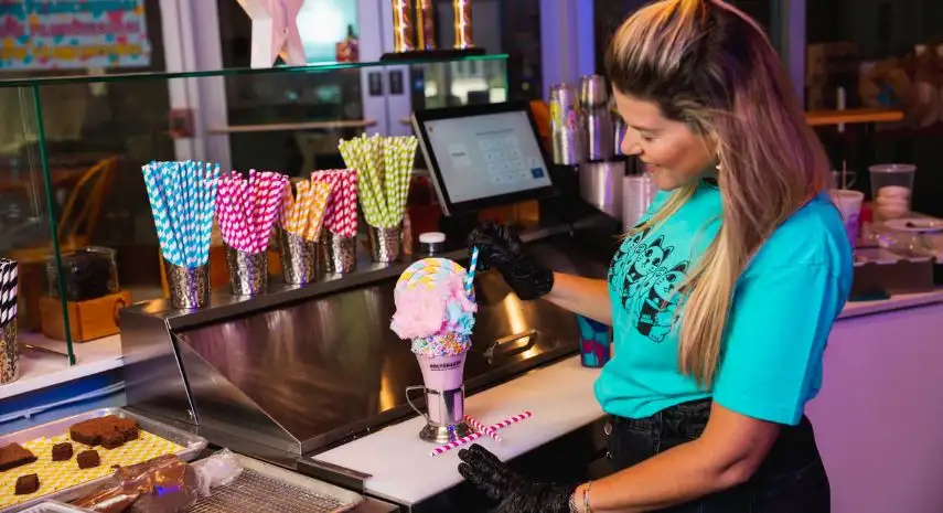 Holyshakes Franchise for Sale | dessert drinks