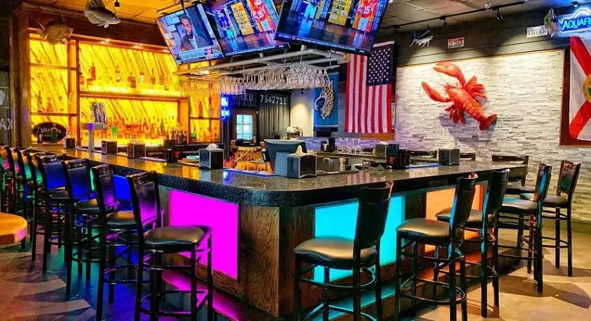 Hook & Reel Cajun Seafood Franchise Opportunities image 2