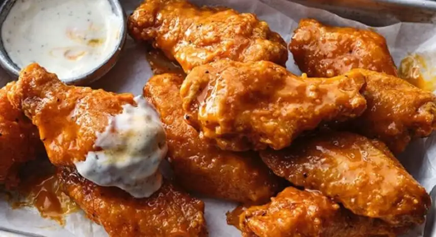 Hoots Wings Franchise Opportunity image 3