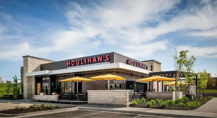 Houlihan’s Franchise for Sale | casual dining