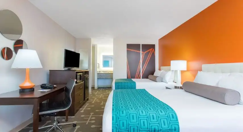 Howard Johnson by Wyndham Franchise Opportunities image 2