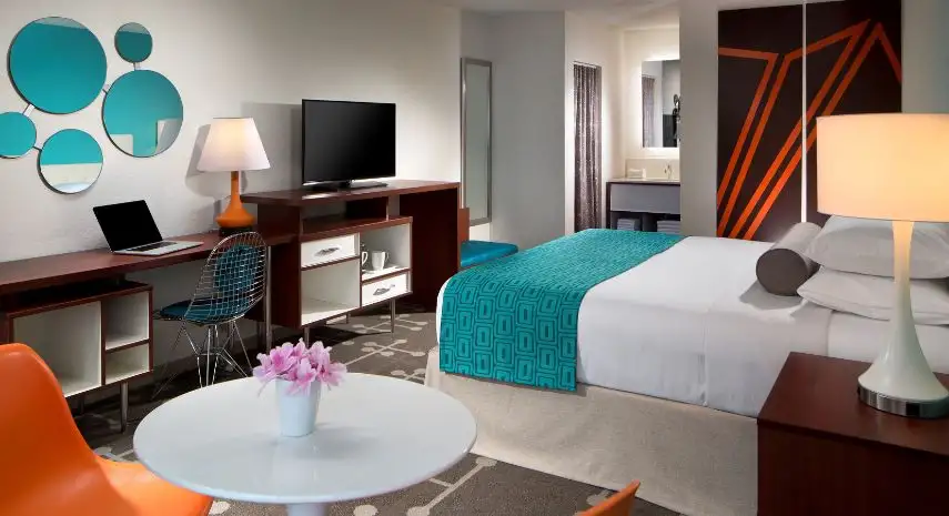 Howard Johnson by Wyndham