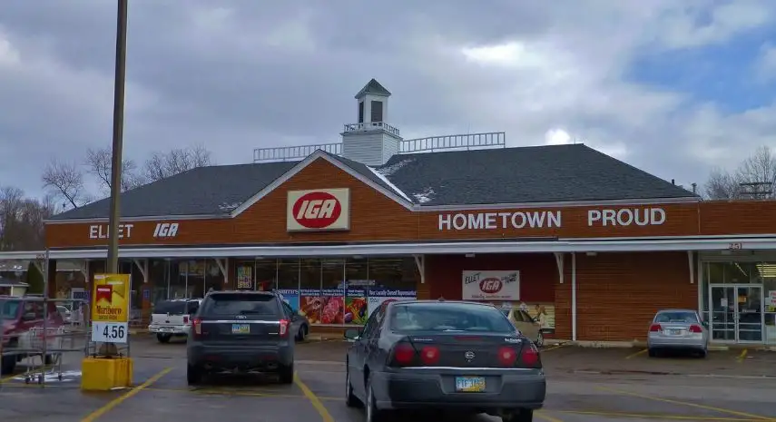 IGA Grocery Store