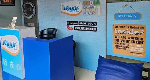 iWash Hub Franchise Cost, Fees, Opportunity