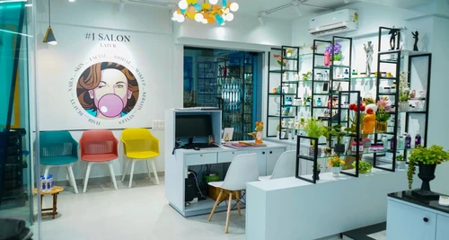 J Salon Franchise Cost, Fees, Opportunity