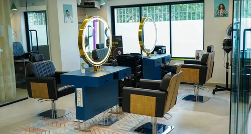 J Salon Franchise Cost, Fees, Opportunity
