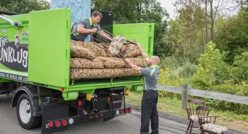 Junkluggers Franchise Opportunity image 3